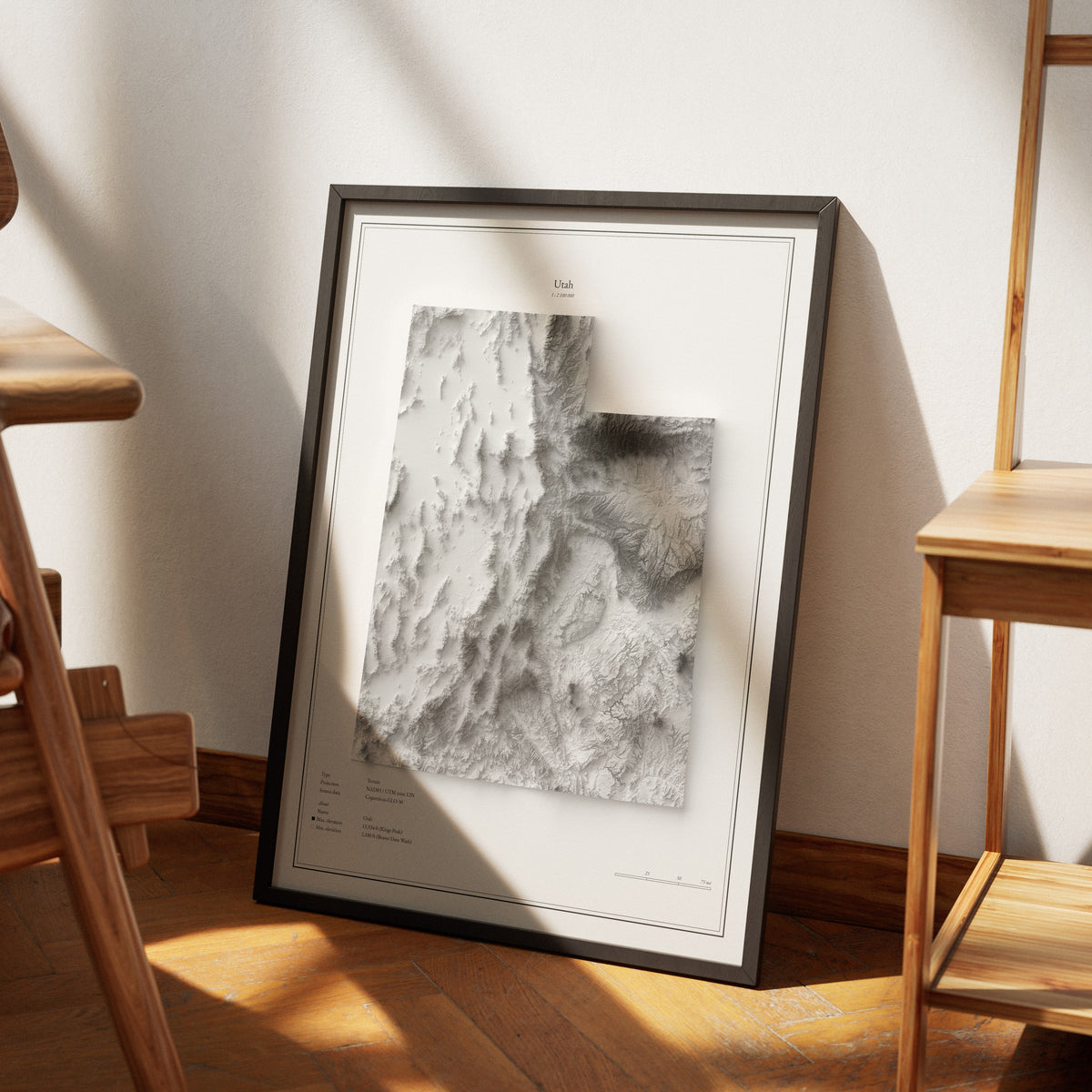 Utah - Reliefkarte, gerahmt an der Wand in einem sonnigen Raum