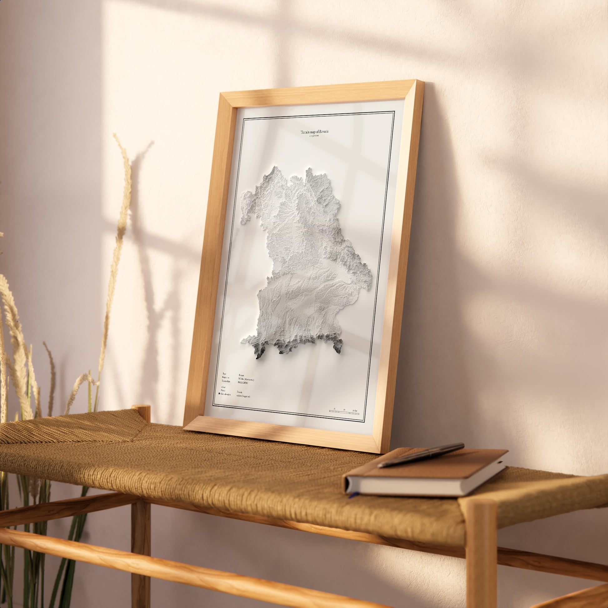 Bavaria_Shaded_Relief_Frame-min